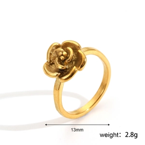 Bague ouverte élégante en acier inoxydable doré en forme de rose avec pétales ciselés