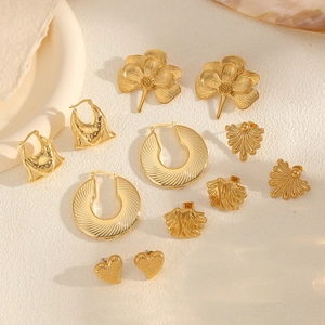 Orecchini a Cerchio e a Bottone in Acciaio Inossidabile 304 Oro Vintage Francese a Forma di Fiore e Cuore per Donna
