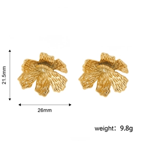 18K gold plated stainless steel 3D flower stud earrings measuring 26mm by 21.5mm