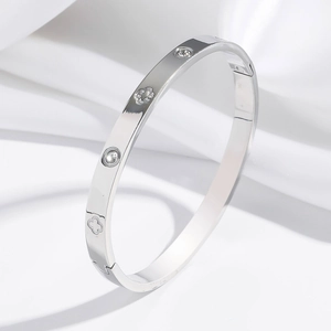 Bracelet trèfle en acier inoxydable argenté poli avec cristaux étincelants pour femmes