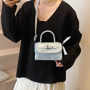 Fashion Women PU Patent Leather Handbag Small Square Crossbody Bag Simple Versatile Shoulder Bag With Metal Buckle Daily Party