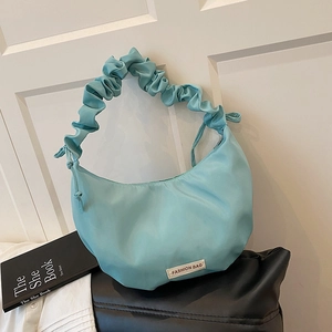 Sac Hobo Croissant En Nylon Léger Bandoulière Plissée Grande Capacité Sac À Main Minimaliste Tendance Porté Épaule Pour Femme
