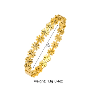 Daisy flower bangle in stainless steel with white zircon center and snap closure