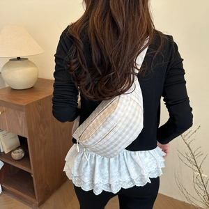 Japanse stijl crème geruite corduroy halve maan crossbodytas voor school en dagelijks