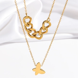Collier double rang doré avec pendentif papillon et maillons texturés élégants