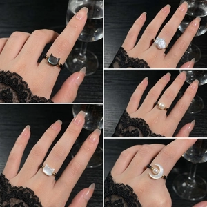 Handmade Black Beaded Ring For Women Minimalist Freshwater Pearl Star Moon Cat Shell Elastic Ring Elegant Finger Jewelry
