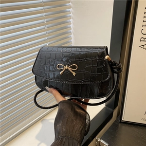 Trendy Crocodile Pattern PU Leather Small Square Bag Gold Bow Metal Buckle Fashion Shoulder Crossbody Bag For Women