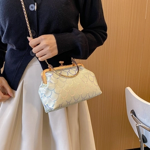 Sac de soirée élégant à paillettes avec poignée en métal doré et bandoulière chaîne
