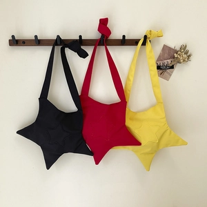 Sac Bandoulière Femme en Forme d'Étoile Polyester Minimaliste Style Coréen Sac Messager Matelassé Étoile Voyage d'Été