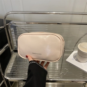 Borsa A Tracolla Per Donna Pelle PU Metallizzata Lucida Borsa A Spalla Con Catena In Metallo Argentato Piccola Borsa Quadrata Moda