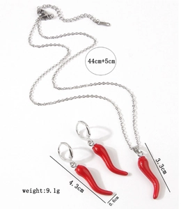 Detailed view of red chili pepper jewelry set with precise size and weight measurements