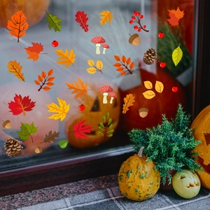 Herbst-Fensterbilder mit Ahornblättern, Pilzen und Zapfen für festliche Dekoration