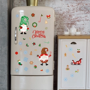 Détails des stickers muraux nains de Noël et flocons sur les appareils blancs