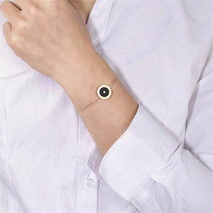 Bracelet Diffuseur D'aromathérapie Acier Inoxydable Chiffres Romains Pendentif Rond Bijoux Élégants Pour Femmes