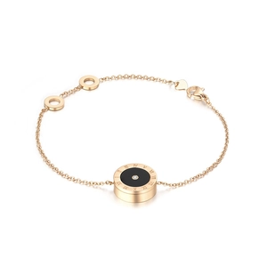 Bracelet en acier inoxydable or rose avec pendentif chiffres romains et cœur