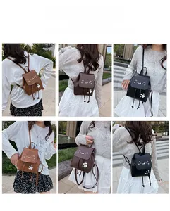 Vue détaillée du mini sac à dos chat en cuir PU avec plusieurs modes de portage