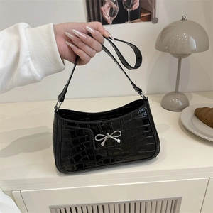 Sac sous le Bras pour Femmes en Cuir PU Motif Crocodile Avec Nœud en Métal Argenté Sac à Épaule Baguette Mode pour Quotidien