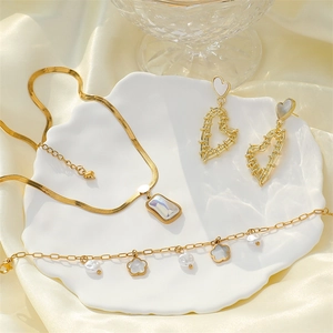Gold Stainless Steel Jewelry Set For Women Vintage Pearl Shell Floral Heart Pendant Necklace Earrings Bracelet Jewelry