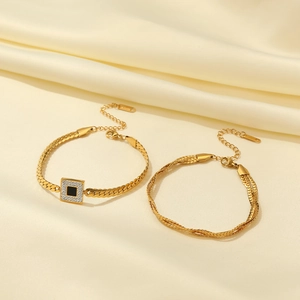 Ensemble de bracelets dorés en acier inoxydable avec pendentif émail et chaîne tressée