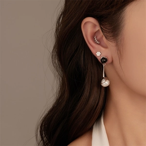 G23 titanium piercing jewelry set with pearl drop earrings and zircon ear studs on ear