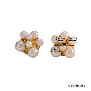 Vintage cluster pearl stud earrings with gold stainless steel base for a luxury look