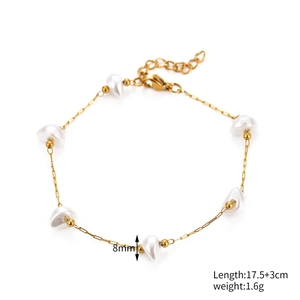 Bracelet minimaliste en acier titane doré avec perles baroques 8mm et chaîne réglable
