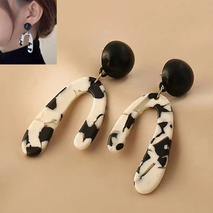 Vintage Round Faux Artificial Pearl Stud Earrings And Geometric Marble Resin Dangle Drop Jewelry For Women Elegant Fashion