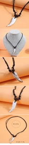 Details und Maße der Vintage Adlerkrallen Halskette mit Marmortextur und Holzperlen