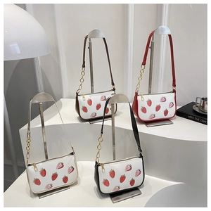Minimalist strawberry print shoulder bags in four colors with gold chain straps