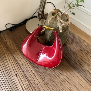 Damen Glänzende Lackleder Crescent Hobo Tasche Retro Unterarm Schulter Crossbody Tasche Mit Goldener Hardware Schick
