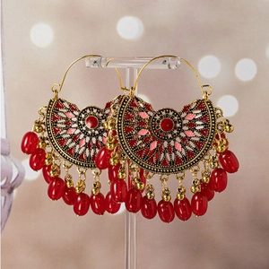 Bohemian fan-shaped earrings in gold and red enamel with dangling water drop beads