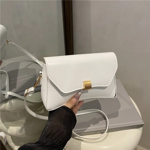 Damen Minimalistische PU-Leder Umhängetasche Mode Einfarbige Klappe Kleine Quadratische Schultertasche Mit Goldener Schnalle Für Pendeln
