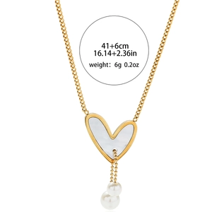 Collana a cuore dorata con intarsio in madreperla e ciondolo a perla da 41cm
