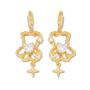 Boucles d'oreilles ours dorées avec zircon coeur et pendentif étoile en acier inoxydable