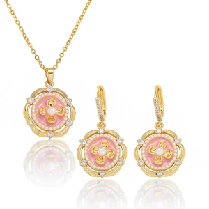 Collier Et Boucles D'oreilles Pendentif Fleur Émail Rose Style Français Bijoux Acier Titane Avec Künstliche Perle Zircon Femme