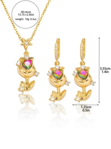 Vue détaillée de la parure tulipe avec dimensions du collier d'or et boucles