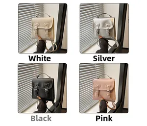 Comparaison détaillée de sacs bandoulière vintage en blanc, argent, noir et rose