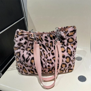 Women Leopard Print Faux Fur Tote Bag Stylish Plush Shoulder Bag With Metal Chain Large Capacity Casual Winter Handbag