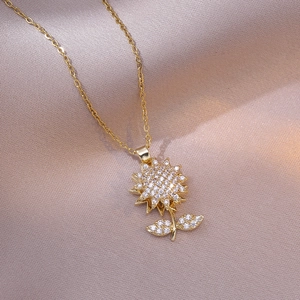 Collier pendentif tournesol doré en acier inoxydable avec pierres de zircon brillantes