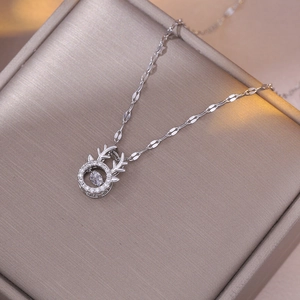 Collier Pendentif Bois De Cerf Acier Titane Zircon Dansant Corne De Cerf Bijoux De Mode De Luxe Légers Pour Femmes