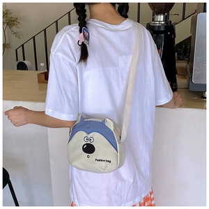 Détail du sac en toile pingouin avec visage d'animal mignon et texte Fashion bag