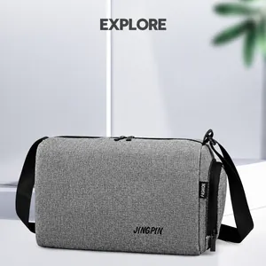 Πολυχρηστική γκρι τσάντα γυμναστηρίου από καμβά με ρυθμιζόμενο λουρί και πολλές τσέπες