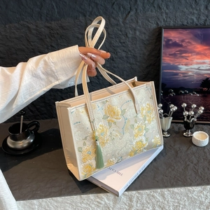 Neuer Chinesischer Stil Jacquard Stickerei Tragetasche Für Damen Vintage Nationaler Stil Umhängetasche Mit Quaste Große Kapazität Pendler Handtasche