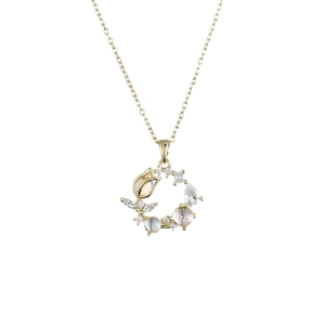 Elegante goldene Tulpenkranz-Halskette mit Mondstein- und Zirkon-Anhänger an einer Kette