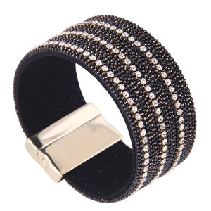 Bracelet large en velours noir avec strass et fermoir magnétique doré pour femme chic