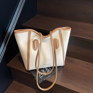 Women Fashion PU Leather Large Capacity Tote Bag Commuting Shoulder Bag Contrast Color Design Versatile Daily Handbag