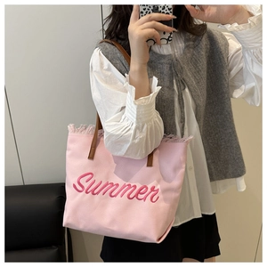 Sac cabas en toile rose avec broderie Summer rouge et bandoulières en cuir marron