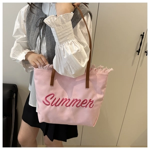 Sac fourre-tout en toile rose avec broderie Summer et détails de franges