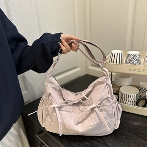 Borsa a Spalla da Donna Leggera a Pieghe in Nylon Con Fiocco Grande Capacità Borsa a Tracolla Casual Commuter Hobo