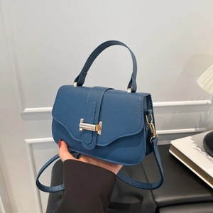 French Vintage Pebbled PU Leather Small Square Crossbody Bag Women Luxury Metal Buckle Shoulder Handbag Commuting Fashion Purse